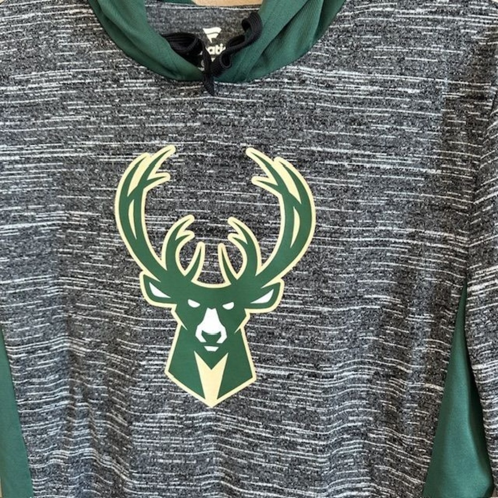 Fanatics NBA Milwaukee Bucks Men's Gray & Green Hooded Hoodie Sweatshirt LG‎